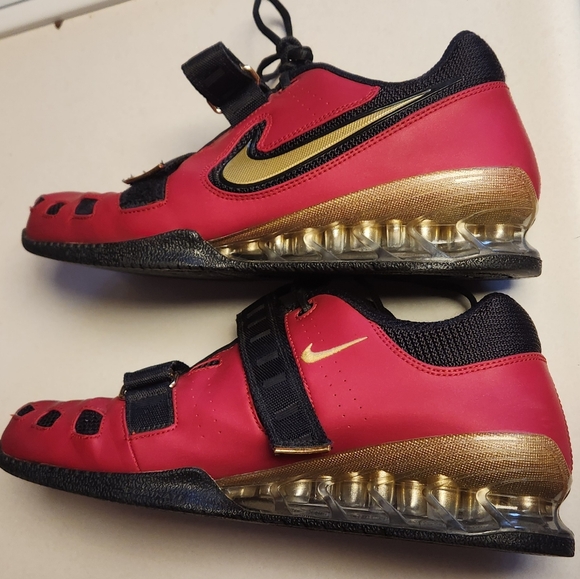 NIKE Romaleos 2 Varsity Red Metallic Gold 476927-600 Men’s Size 12 GUC main image 3